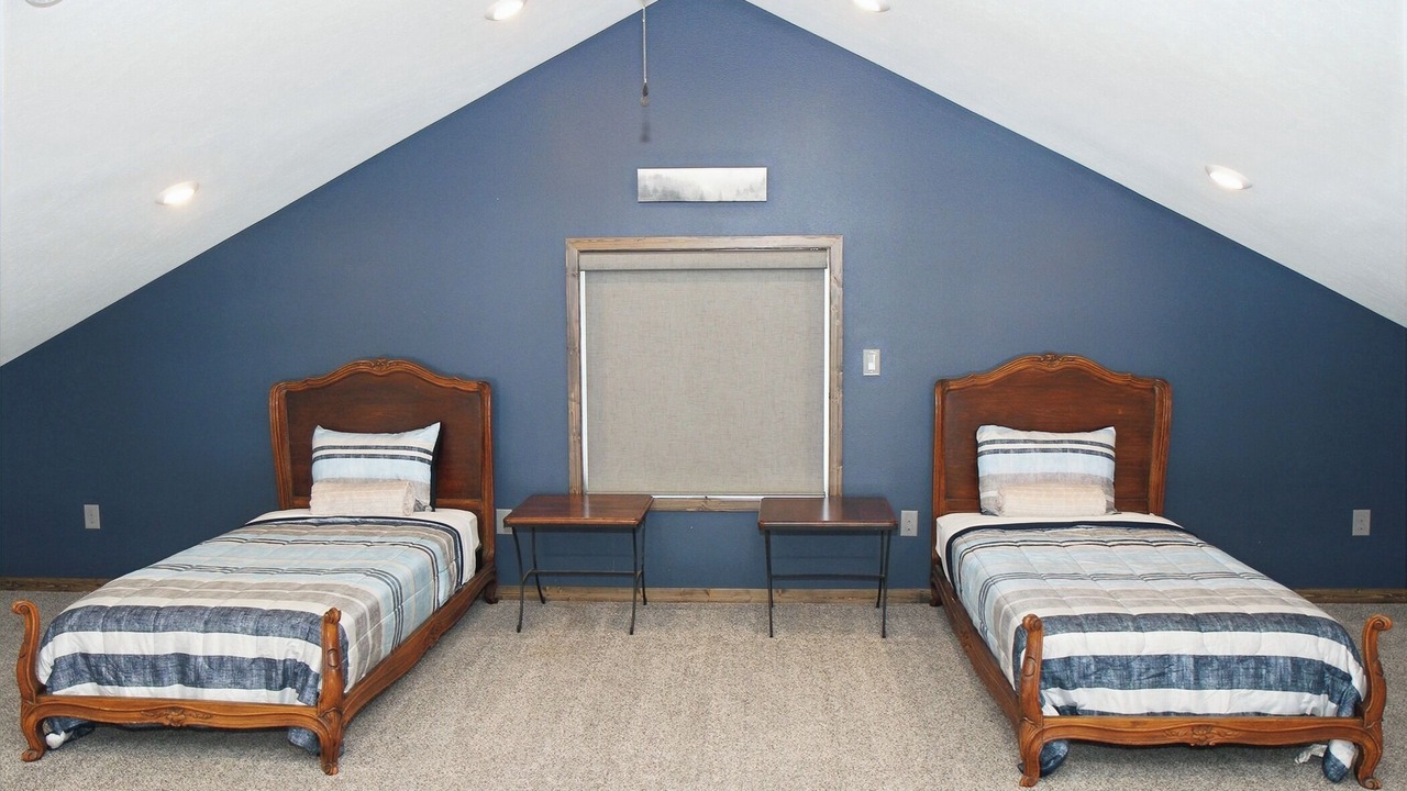 Photo of Bedroom in Roscoe