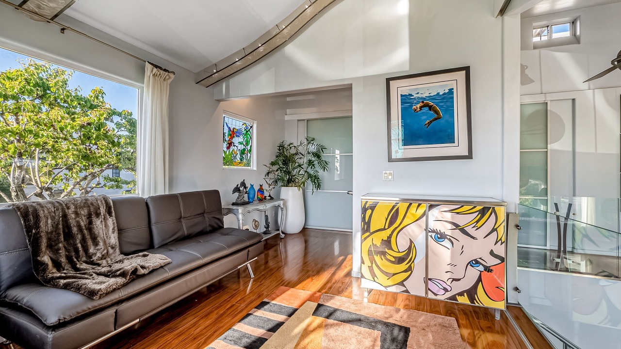 Photo of Livingroom in Crown Point