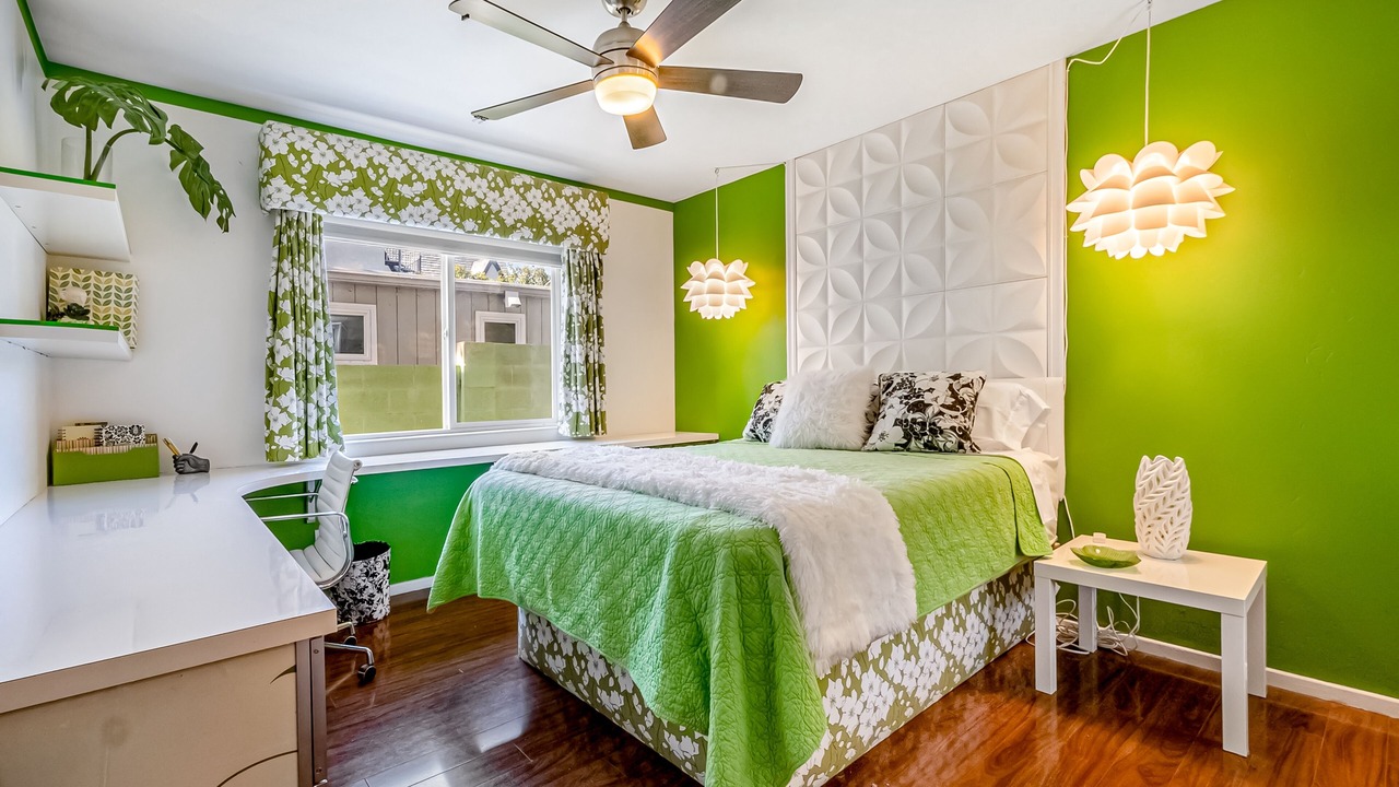 Photo of Bedroom in Crown Point