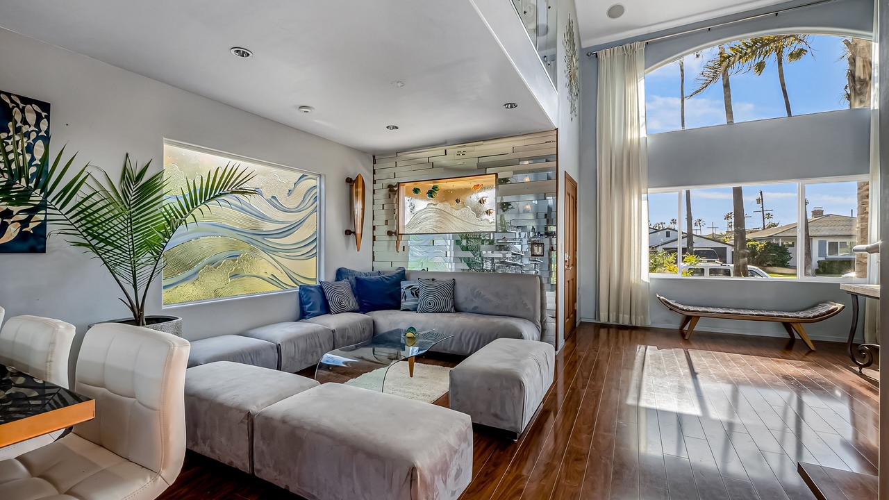 Photo of Livingroom in Crown Point