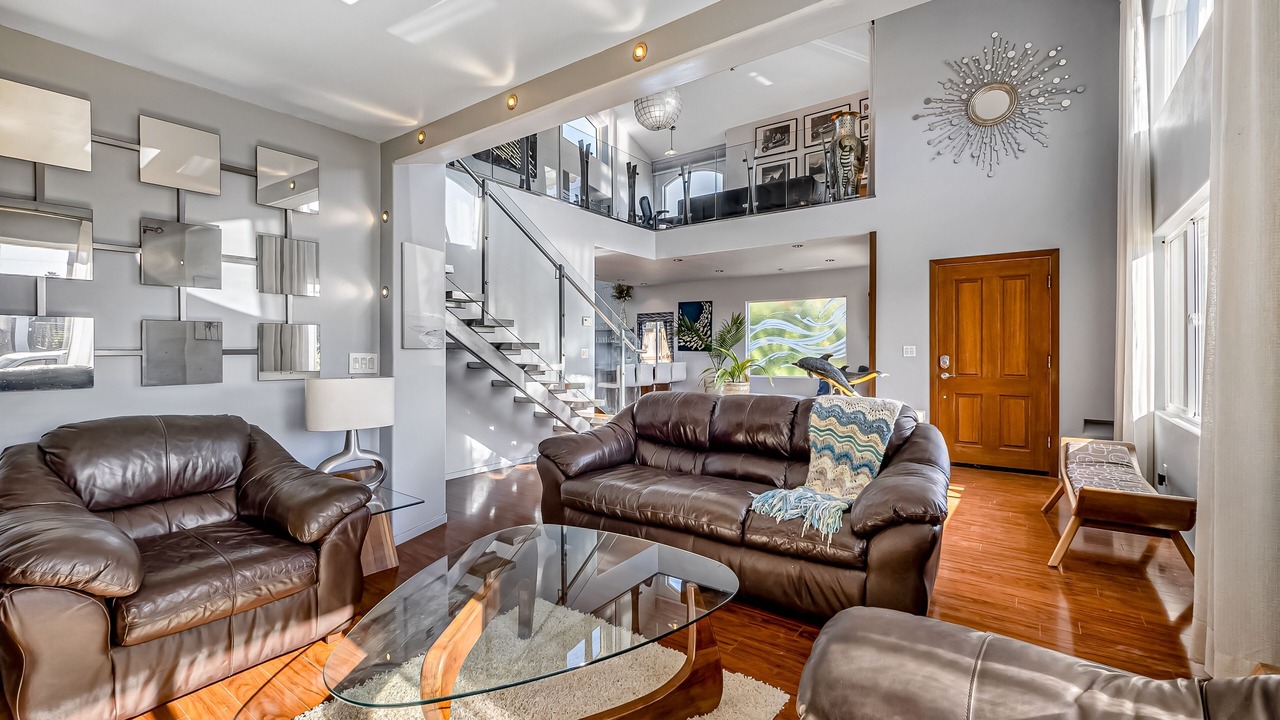 Photo of Livingroom in Crown Point