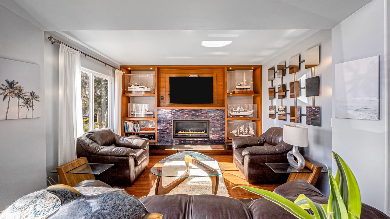 Photo of Livingroom in Crown Point