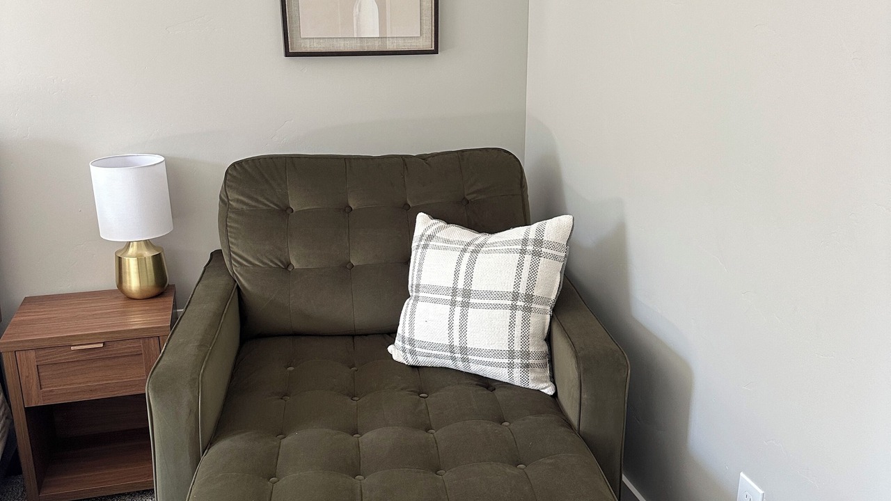 Photo of Livingroom in Frontier