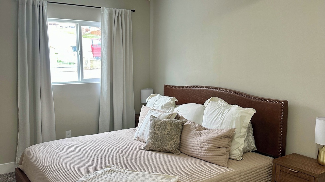 Photo of Bedroom in Frontier