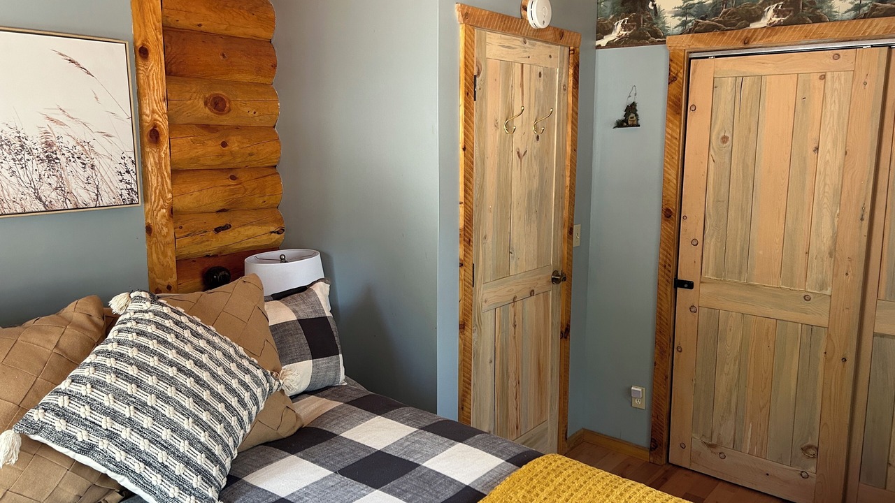 Photo of Bedroom in Chiloquin