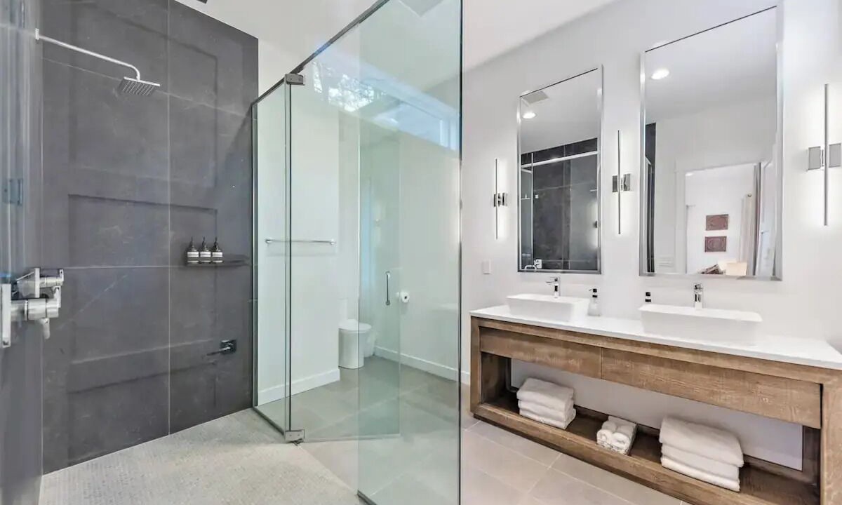 Photo of Bathroom in Shorewood-Tower Hills-Harbert