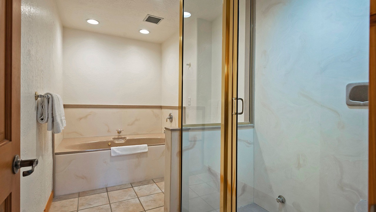 Photo of Bathroom in Midway