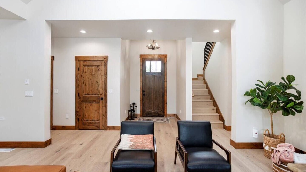 Photo of Livingroom in Donnelly