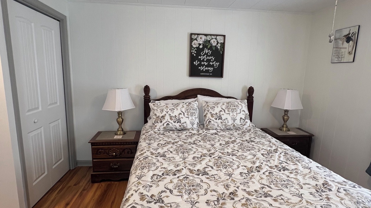 Photo of Bedroom in Hot Springs