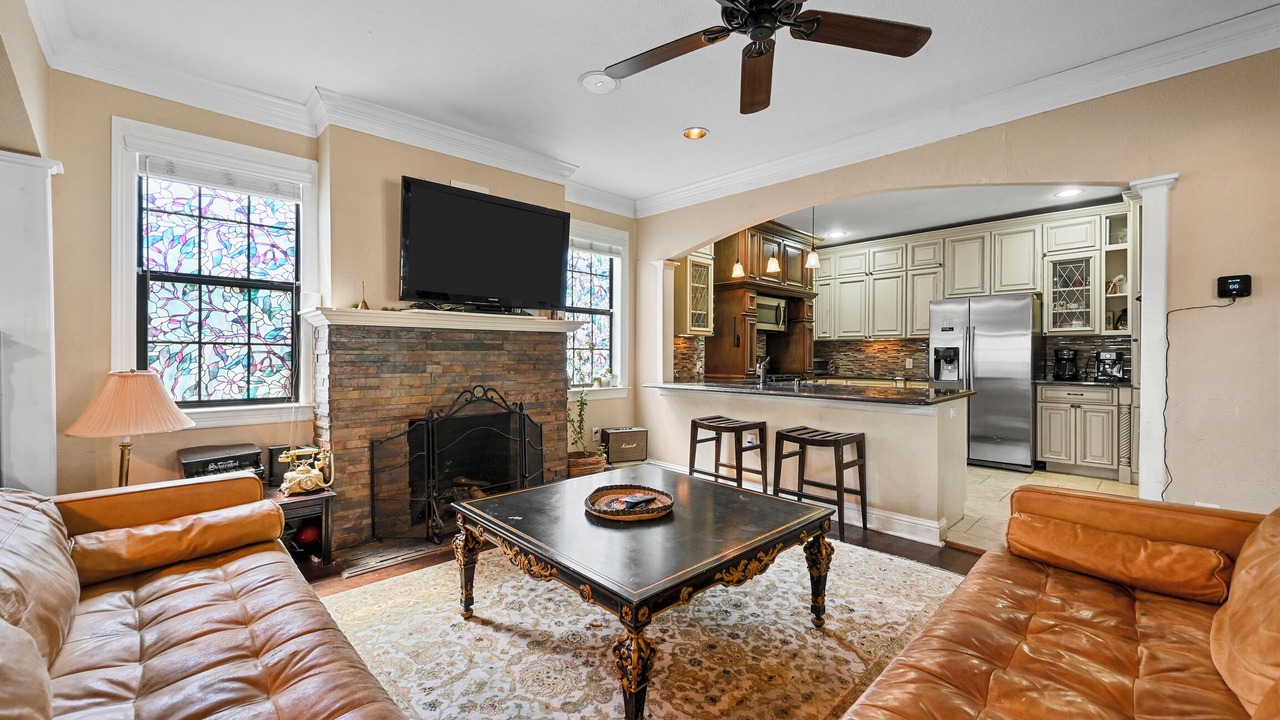 Photo of Livingroom in Oak Lawn