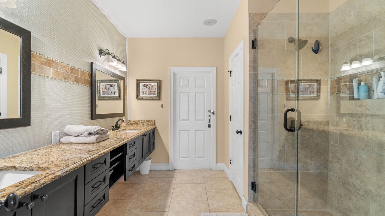 Photo of Bathroom in Oak Lawn