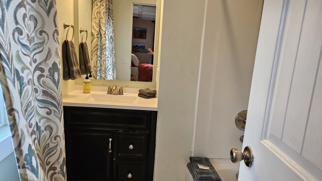 Photo of Bathroom in Henrieville