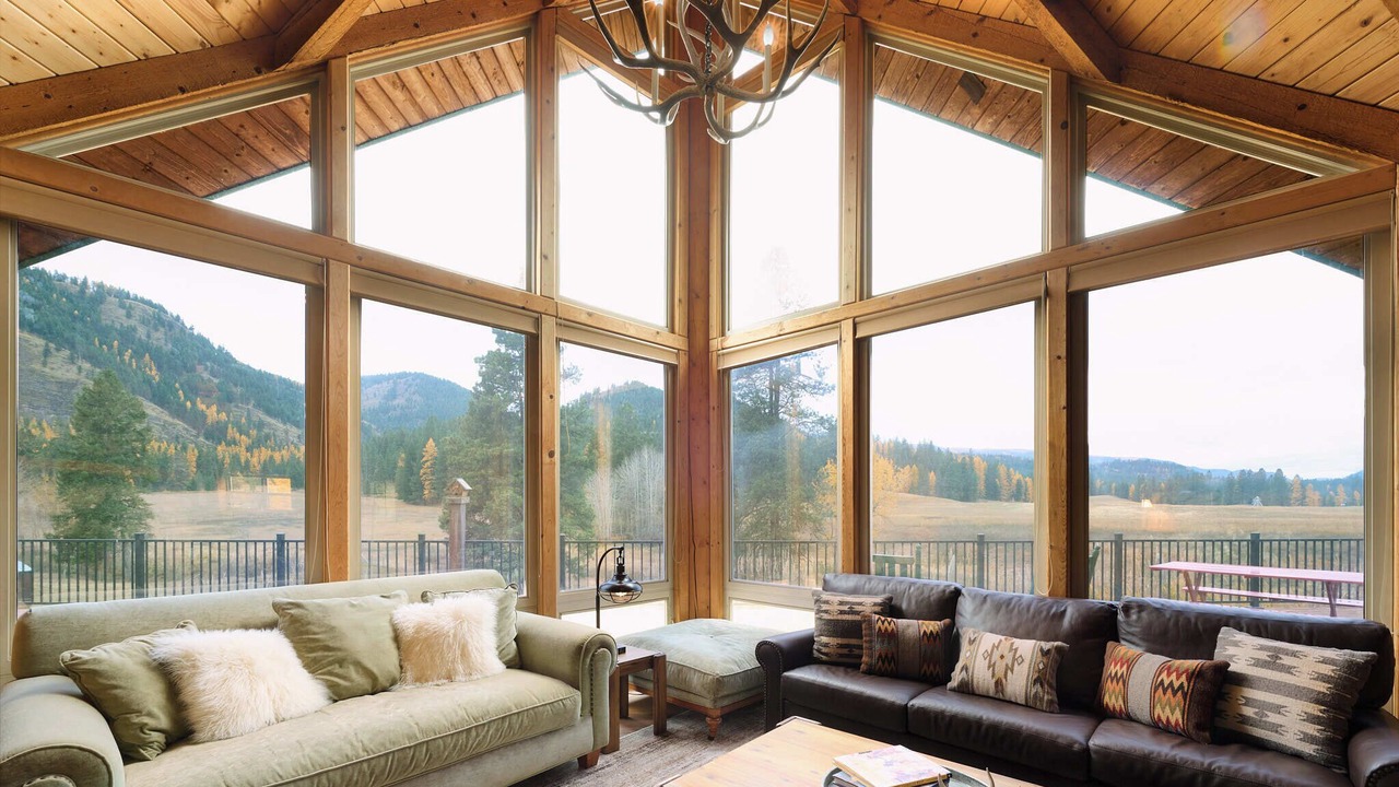 Photo of Livingroom in Superior