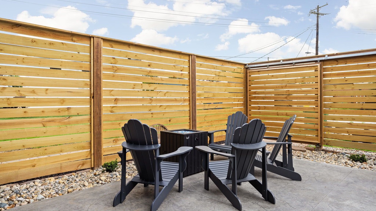 Photo of Outdoor in Speedway
