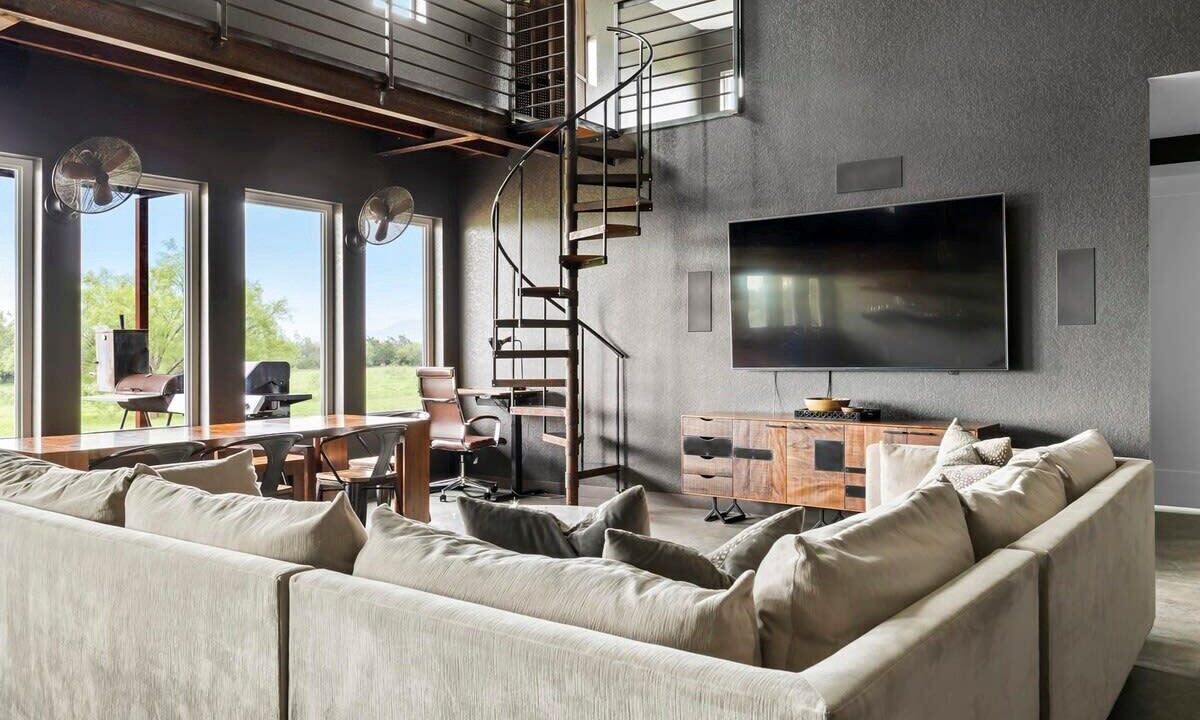 Photo of Livingroom in Fredericksburg