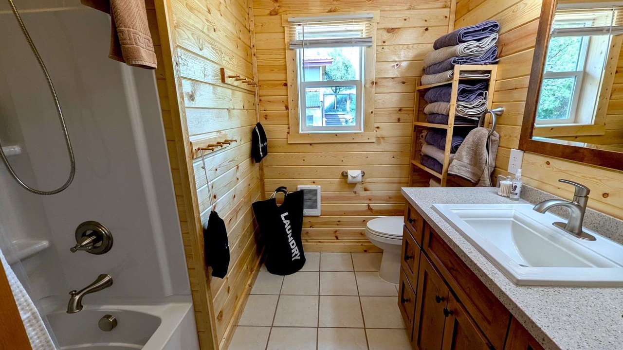 Photo of Bathroom in Gardiner