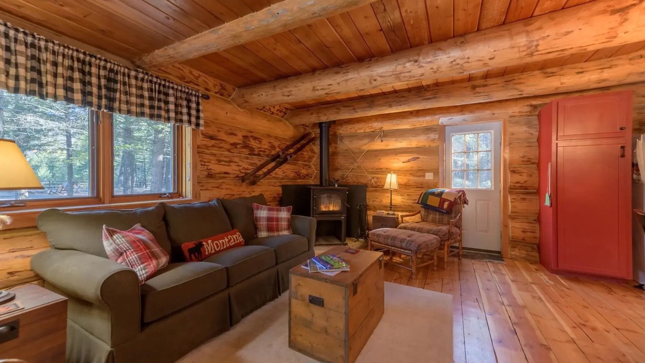 Photo of Livingroom in Eureka