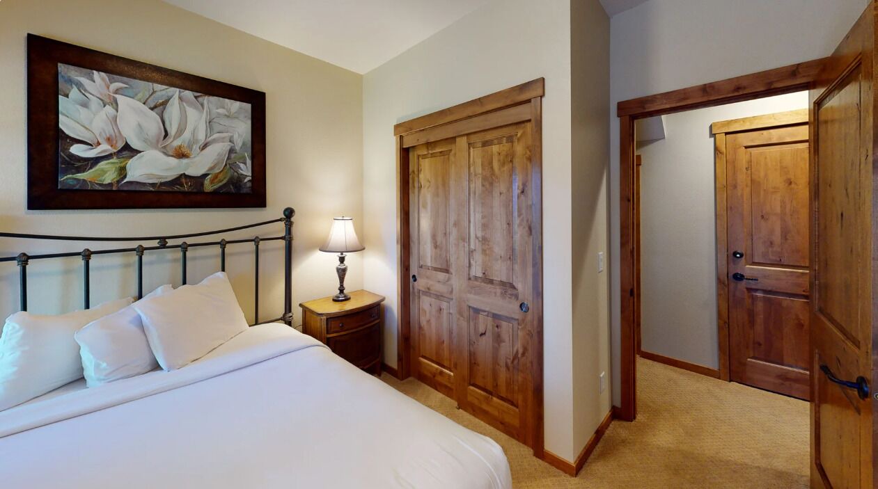 Photo of Bedroom in Tamarack Resort