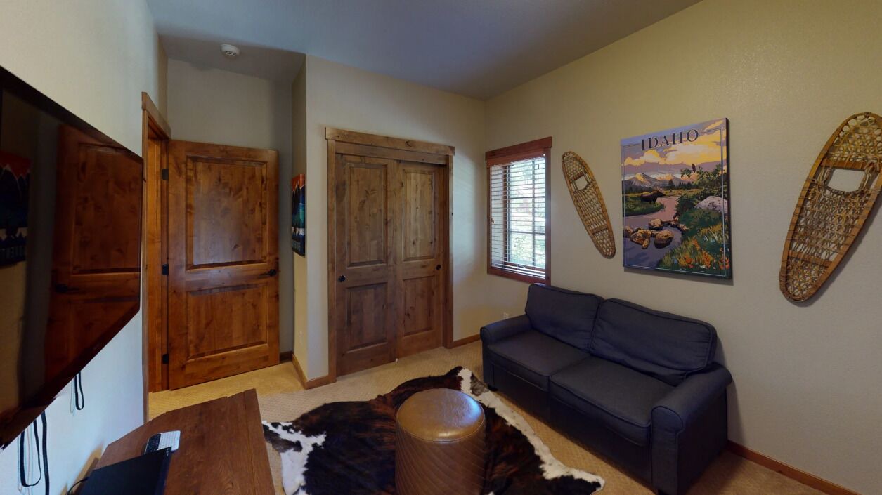 Photo of Livingroom in Tamarack Resort