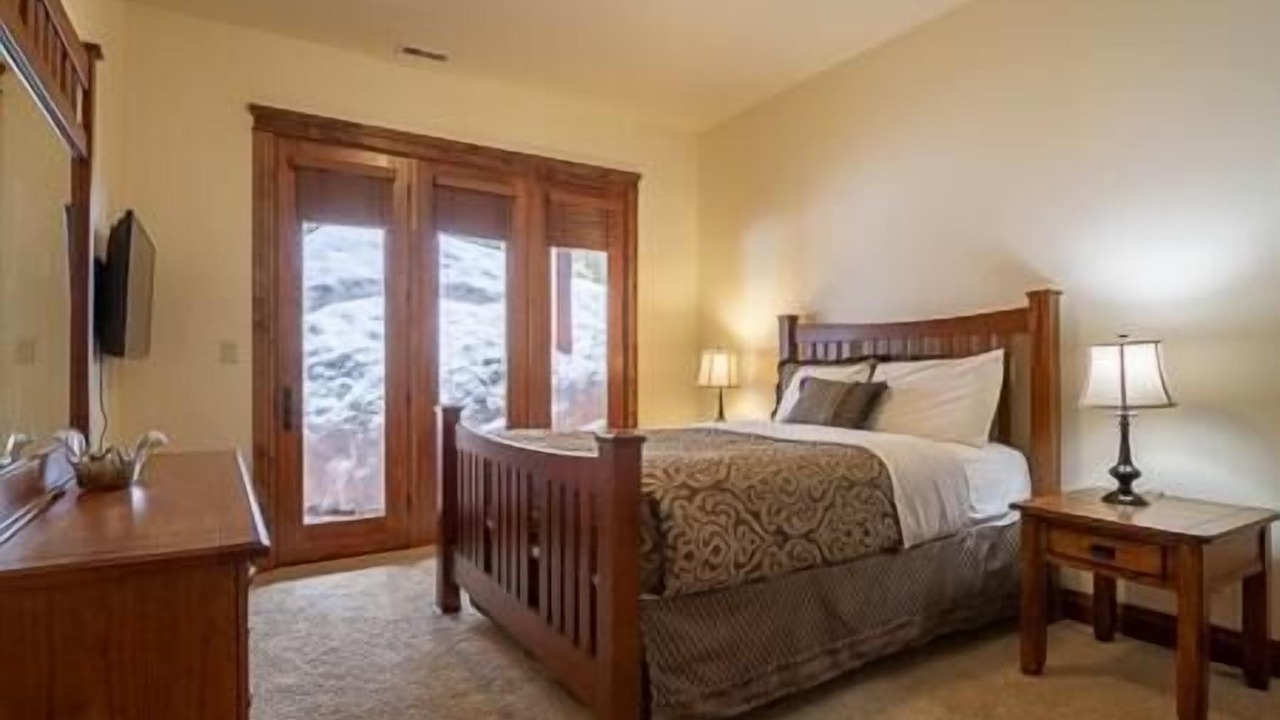 Photo of Bedroom in Tamarack Resort