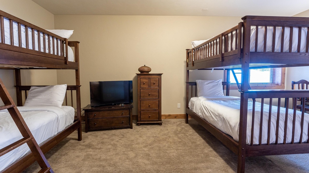 Photo of Bedroom in Tamarack Resort