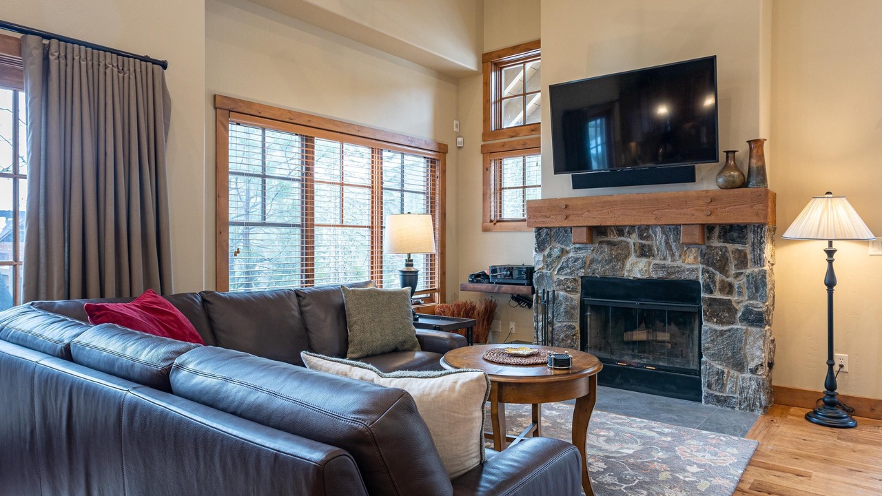 Photo of Livingroom in Tamarack Resort