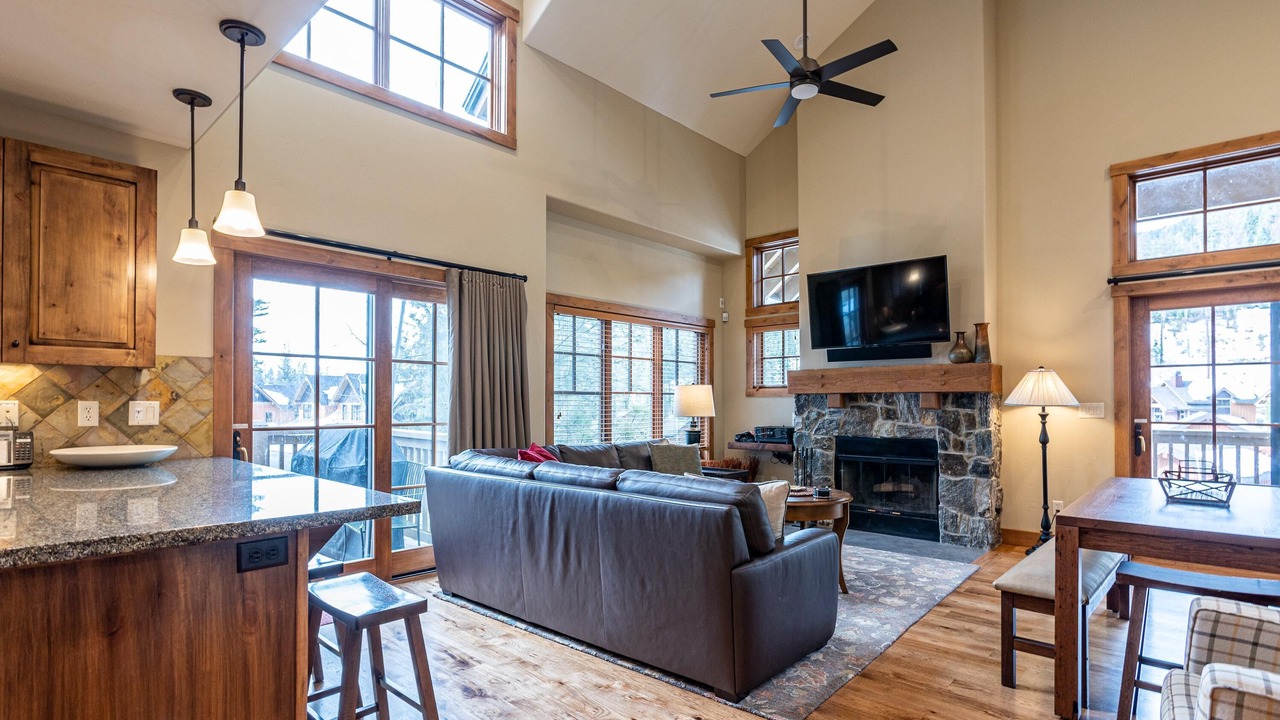 Photo of Livingroom in Tamarack Resort