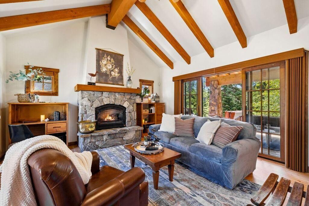 Photo of Livingroom in Tamarack