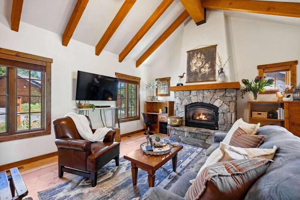 Photo of Livingroom in Tamarack
