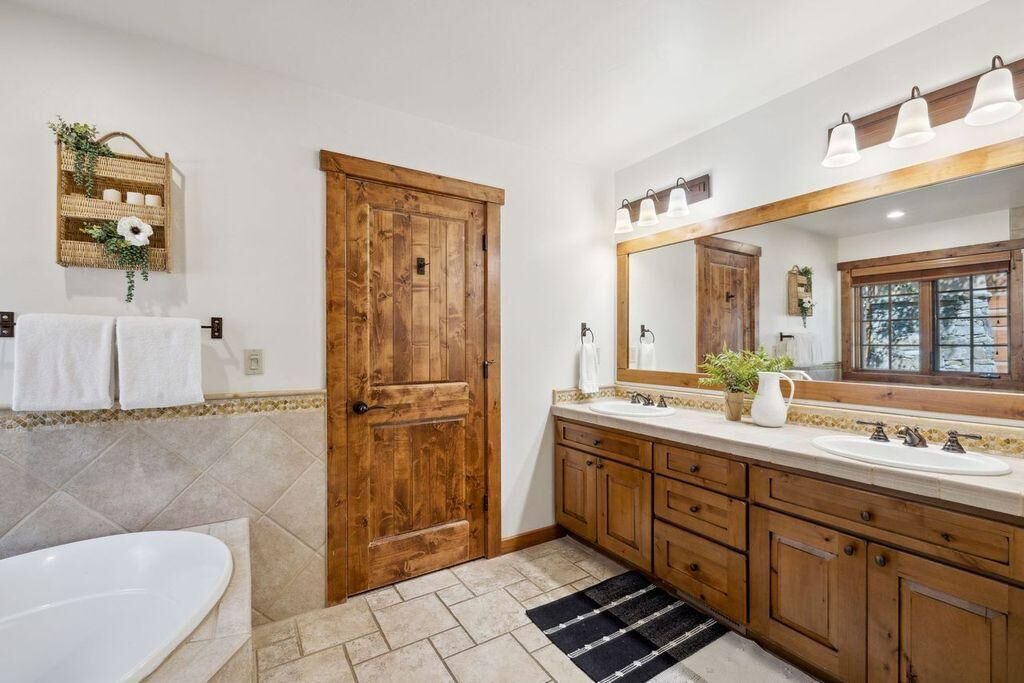 Photo of Bathroom in Tamarack