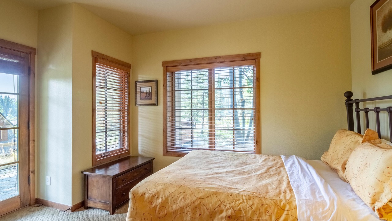 Photo of Bedroom in Tamarack Resort