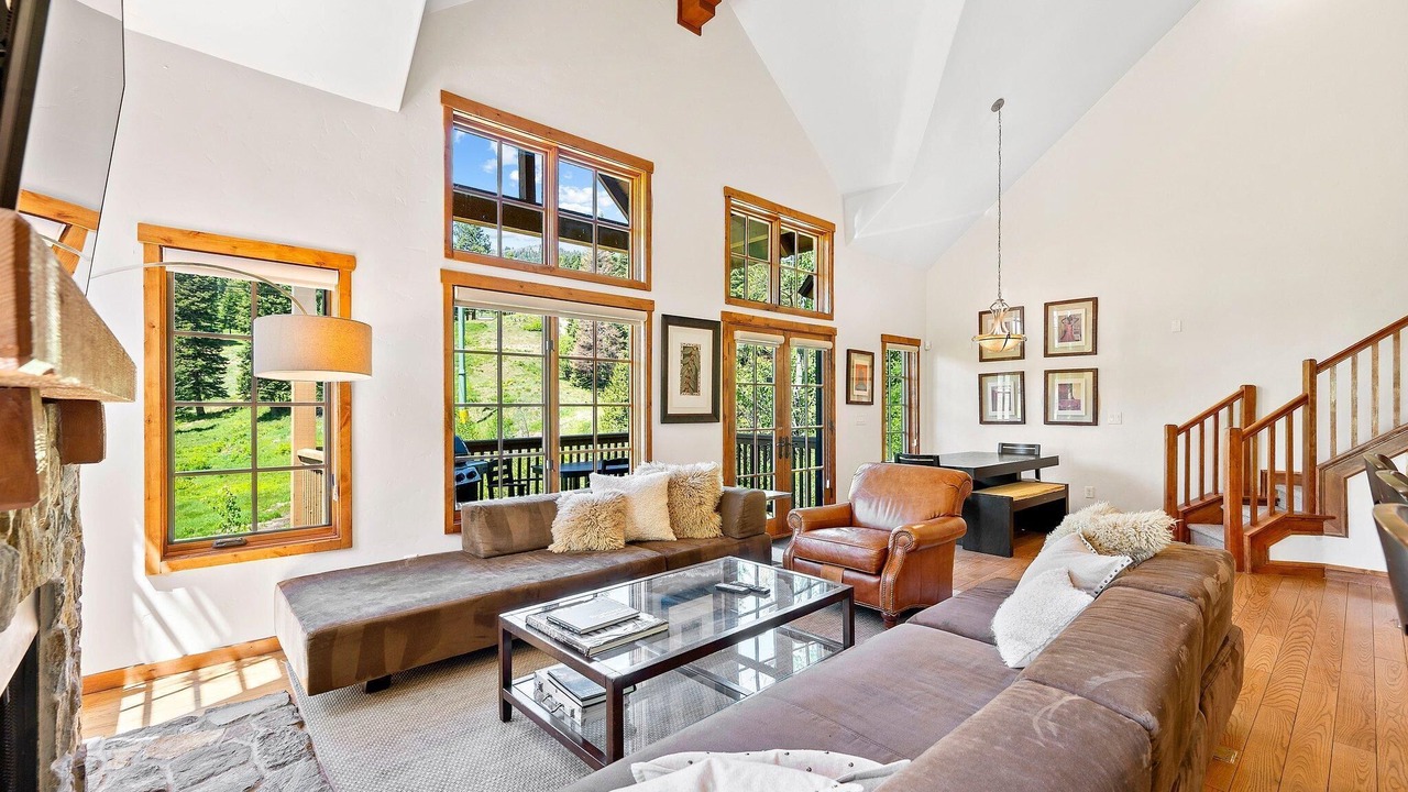 Photo of Livingroom in Tamarack Resort