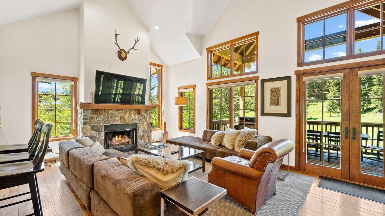Photo of Livingroom in Tamarack Resort