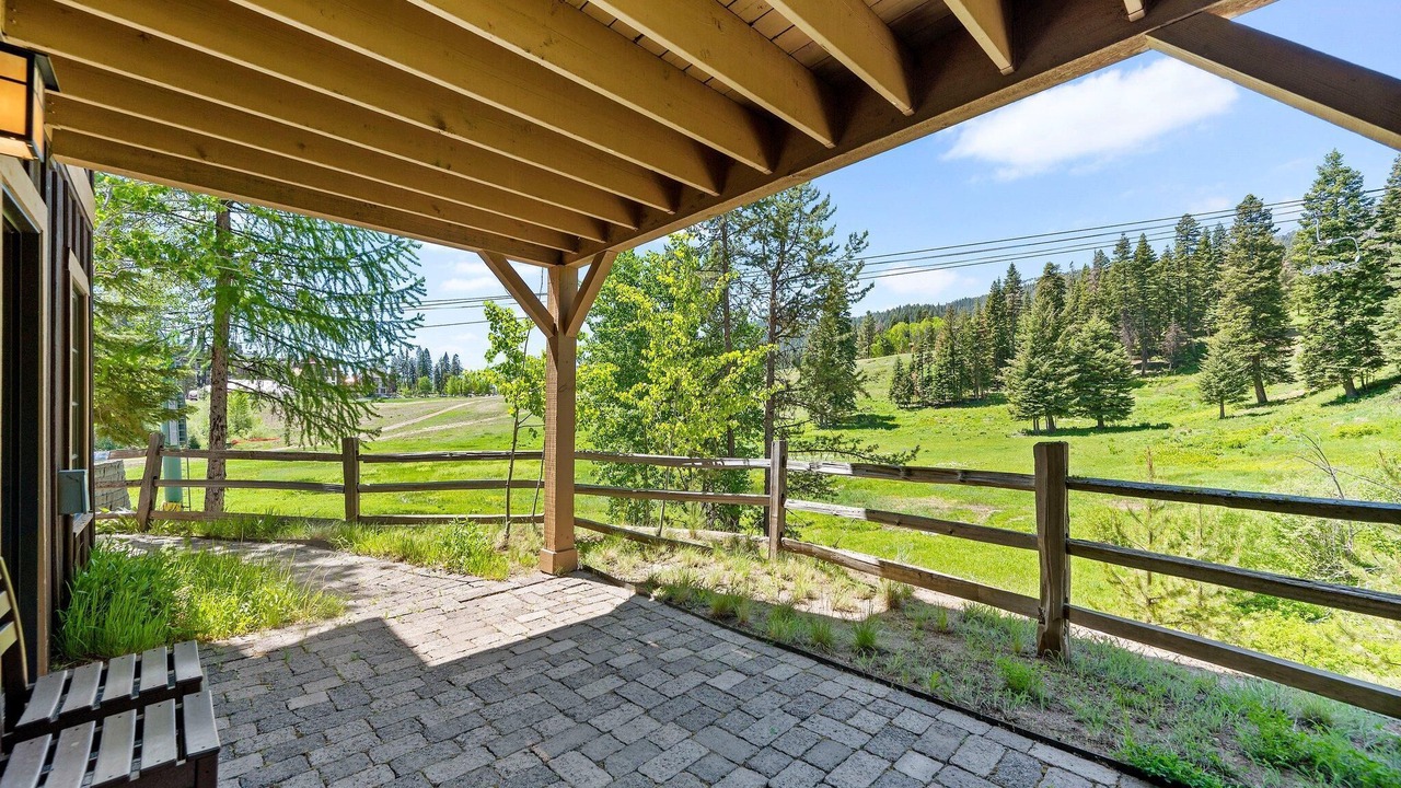 Photo of Patio Balcony in Tamarack Resort