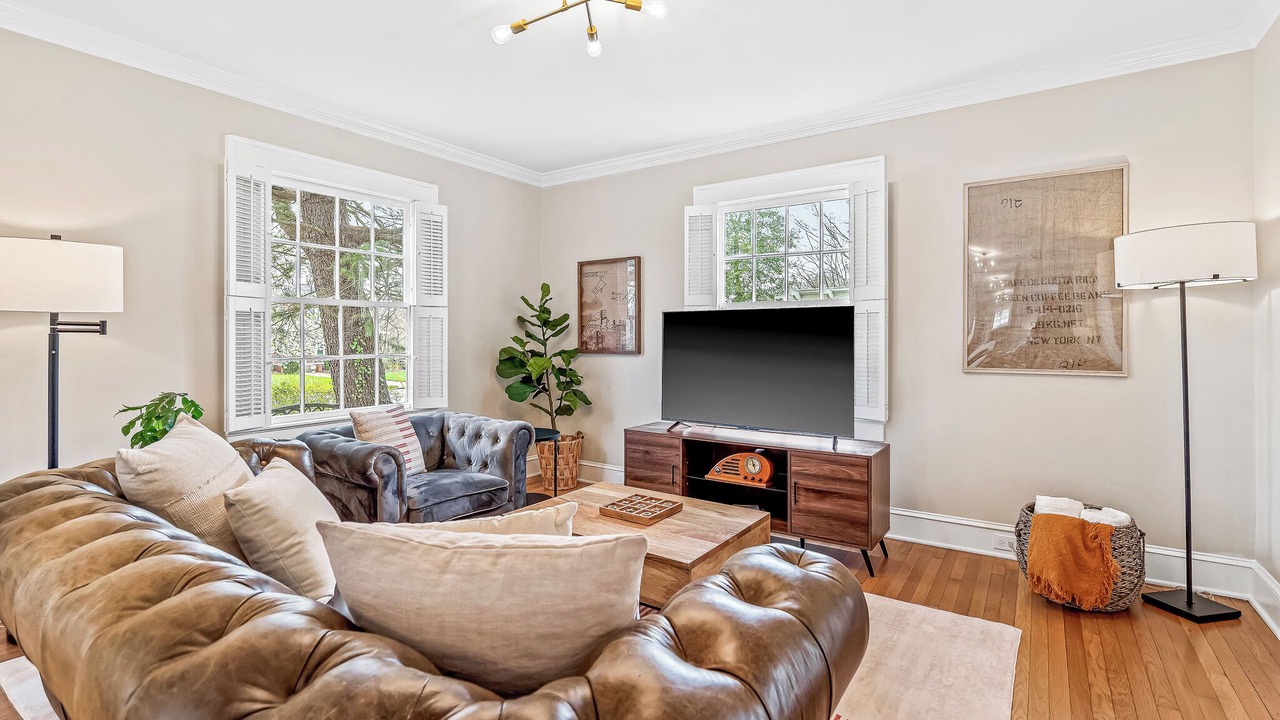 Photo of Livingroom in Burlington