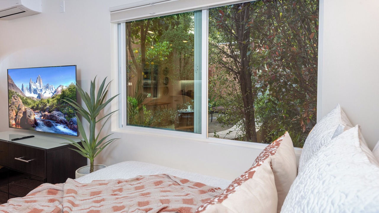 Photo of Bedroom in Pico - Robertson
