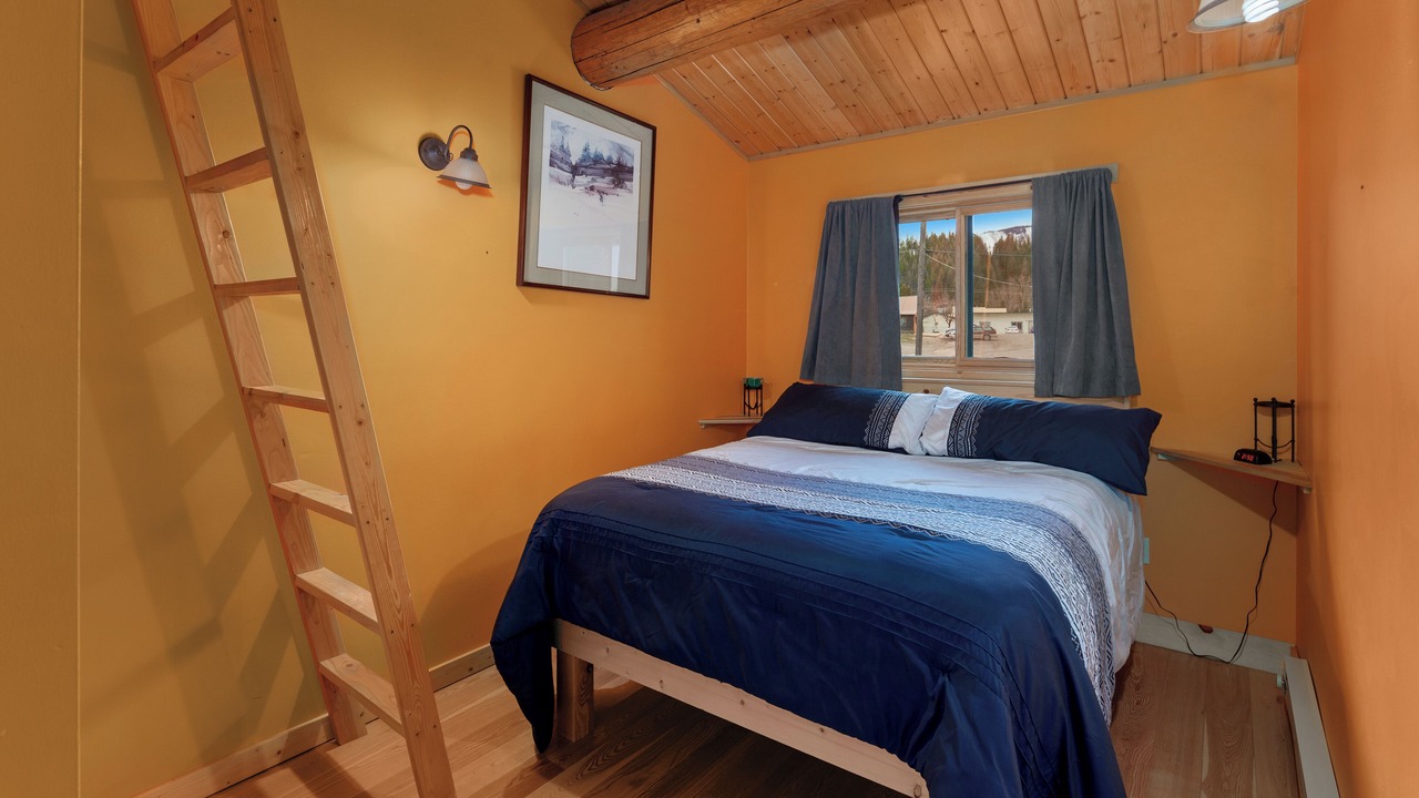 Photo of Bedroom in Martin City