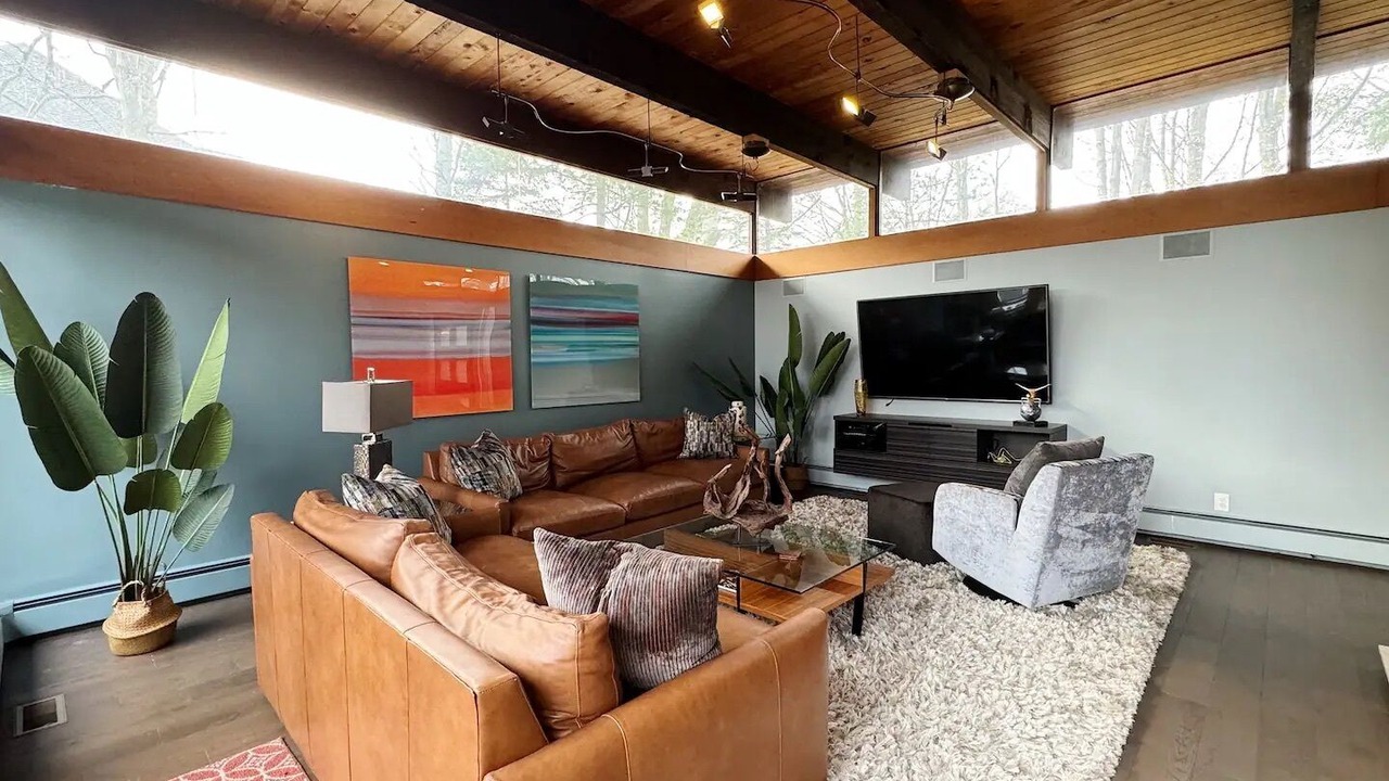 Photo of Livingroom in Westlake