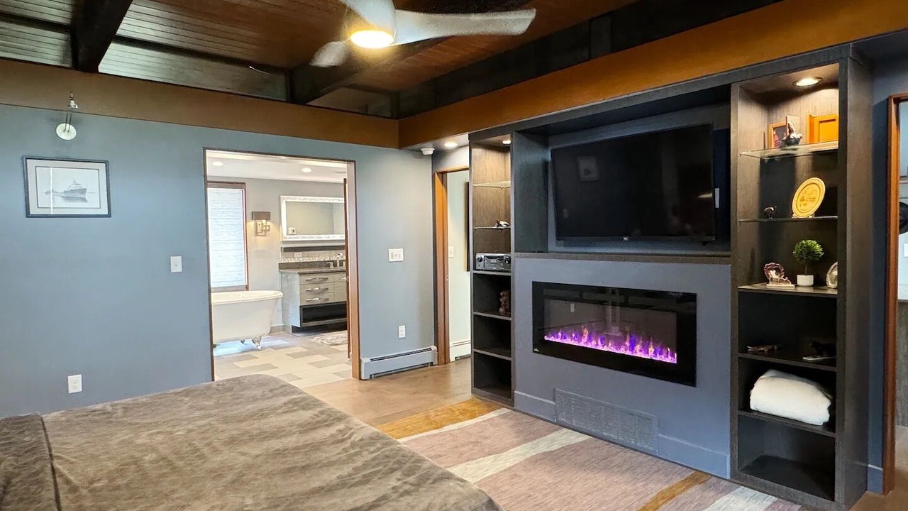 Photo of Bedroom in Westlake