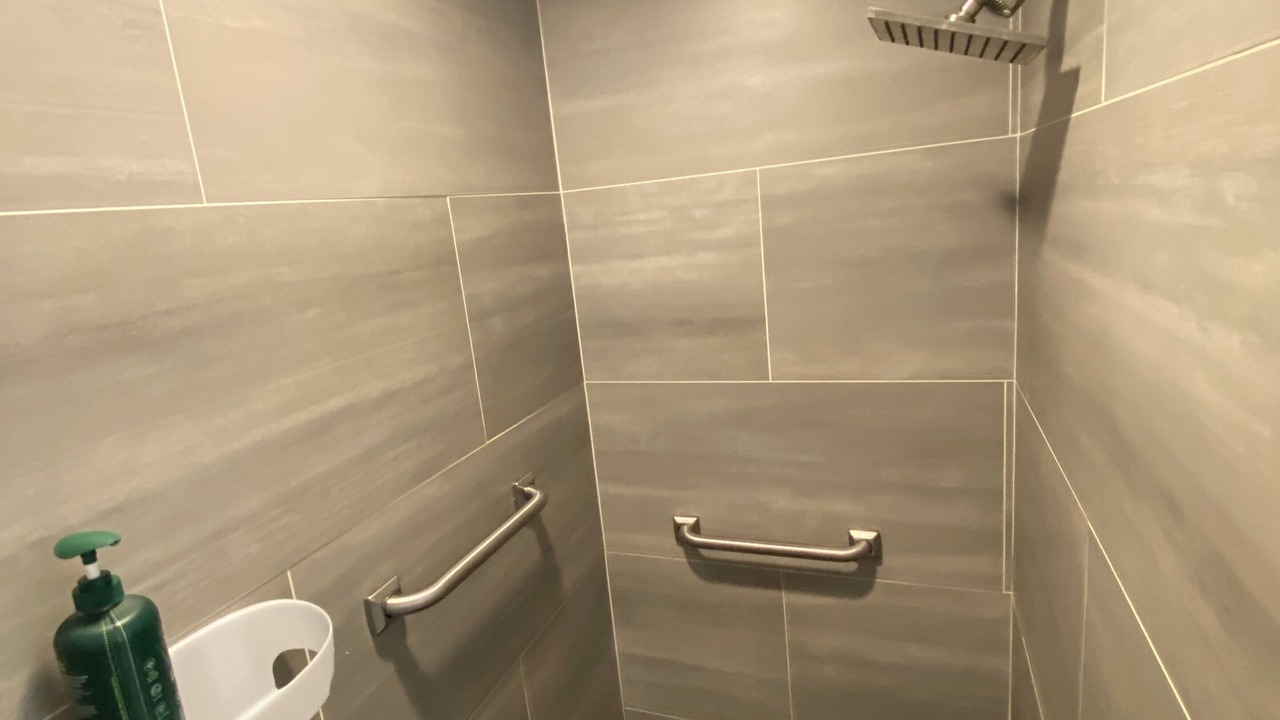 Photo of Bathroom in Clarkston Heights-Vineland