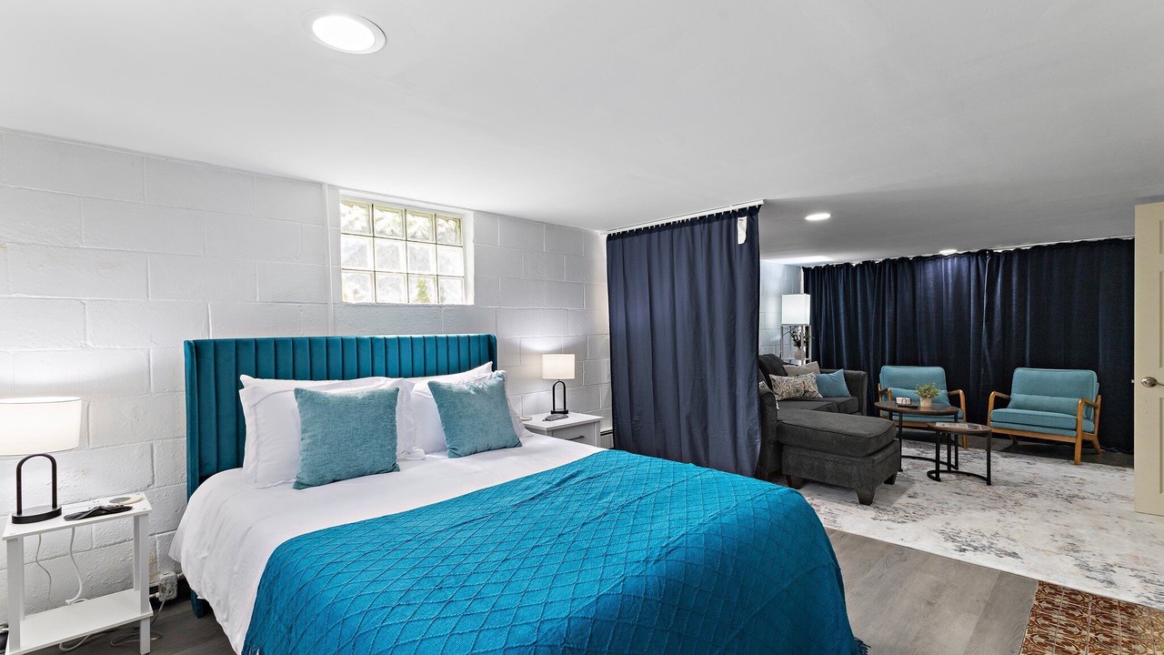 Photo of Bedroom in Speedway