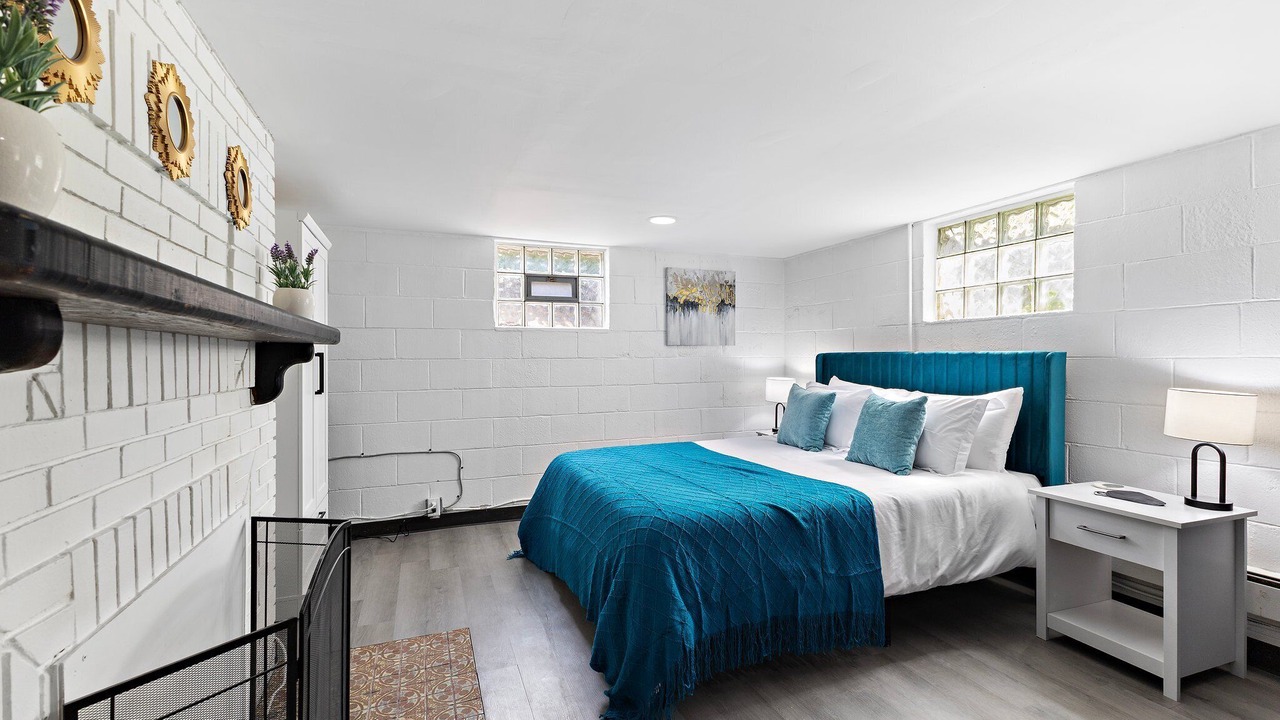 Photo of Bedroom in Speedway