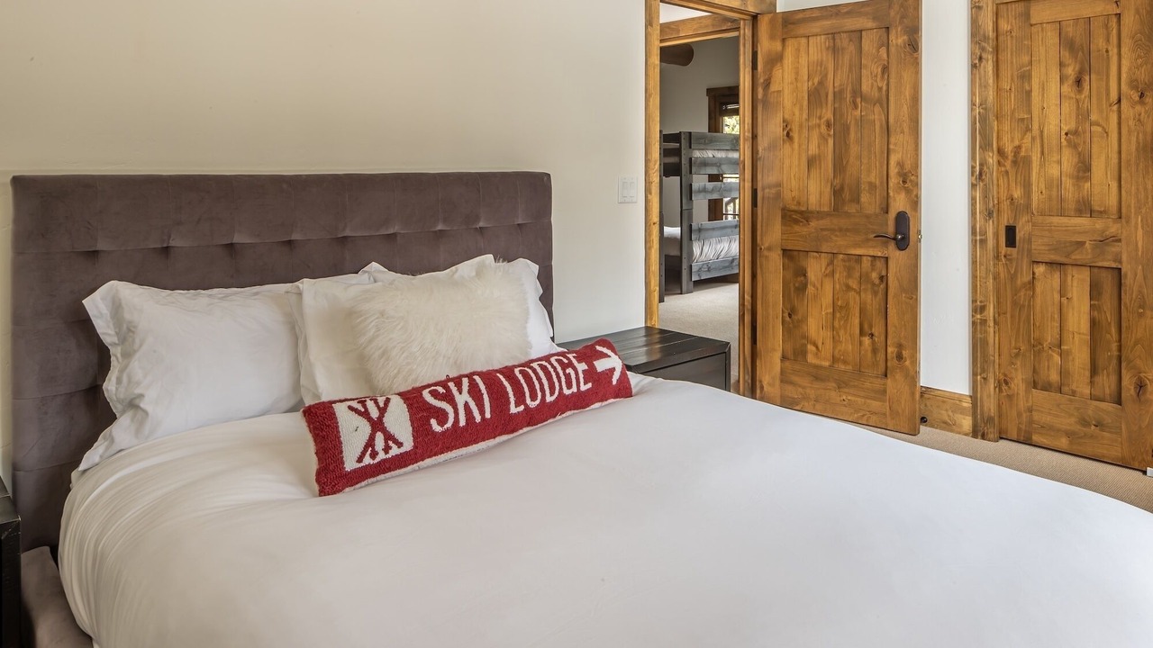 Photo of Bedroom in Spanish Peaks