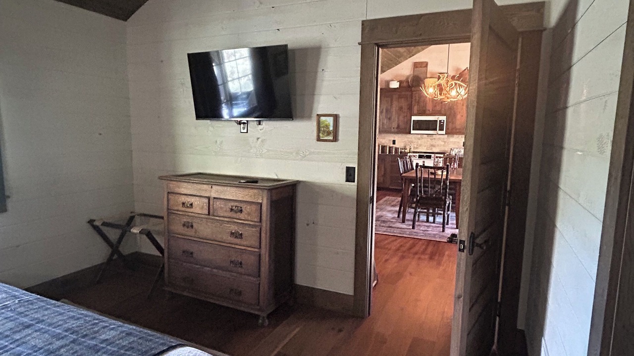 Photo of Bedroom in Gardiner
