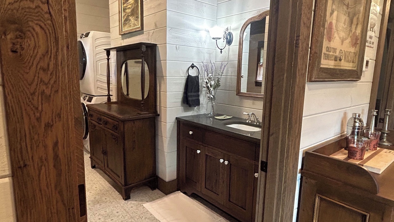 Photo of Bathroom in Gardiner