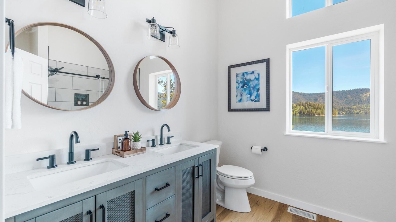 Photo of Bathroom in Hayden Lake