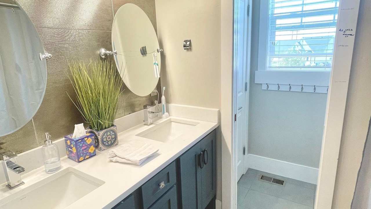 Photo of Bathroom in Mapleton