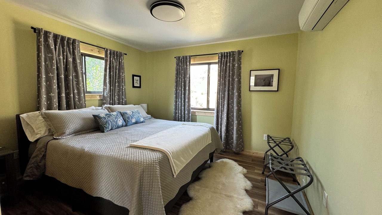 Photo of Bedroom in Gardiner