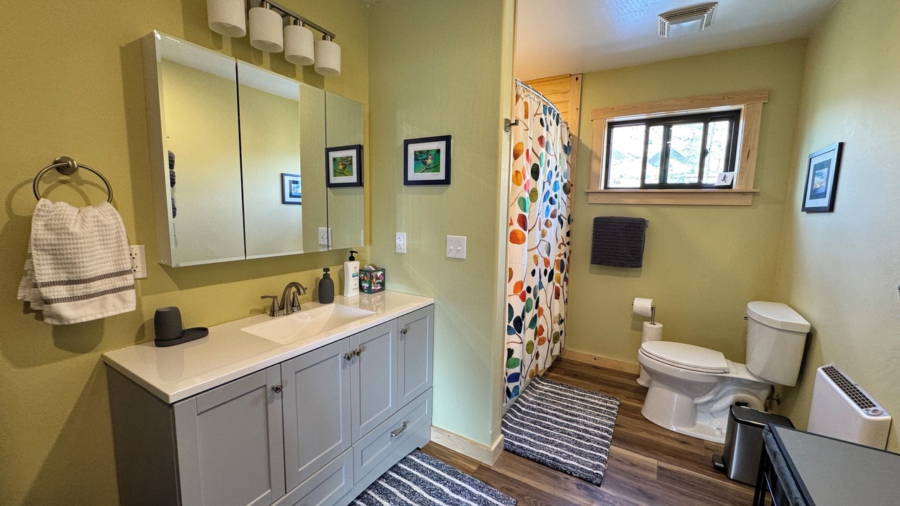 Photo of Bathroom in Gardiner