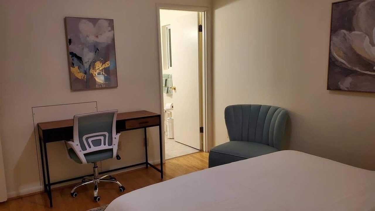 Photo of Bedroom in University District